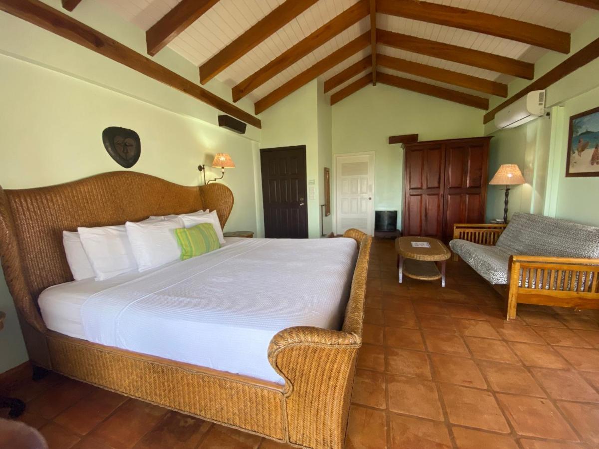 Tranquility Beach Suites Placencia Екстер'єр фото