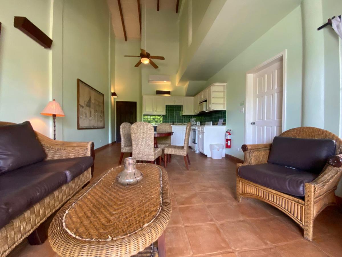 Tranquility Beach Suites Placencia Екстер'єр фото