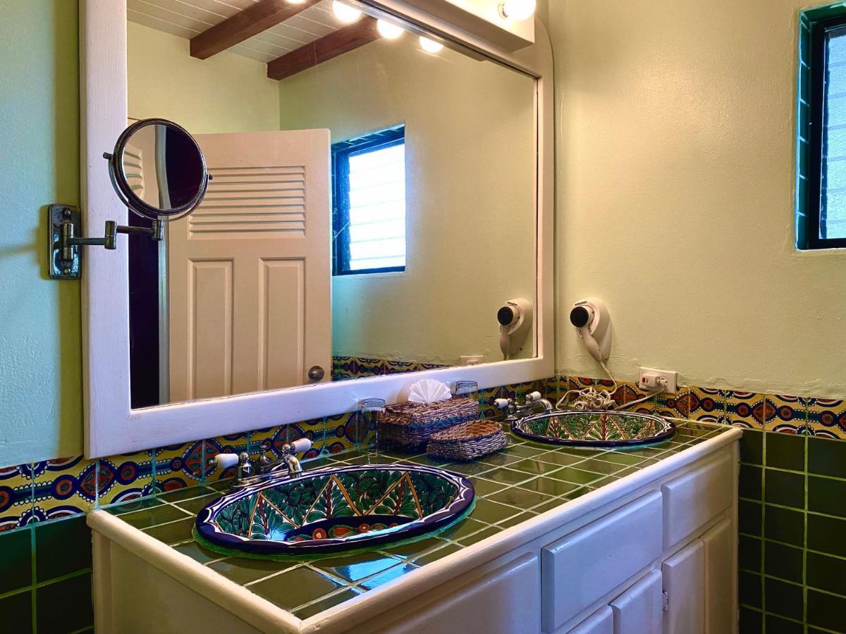 Tranquility Beach Suites Placencia Екстер'єр фото